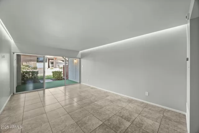 MLS: 6857762 Condo For Sale