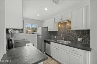 Photo #4: 6857762 Listing