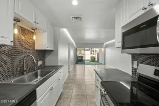 Photo #6: 6857762 Listing