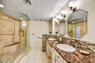 Photo #4: 6857773 Listing 