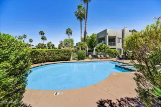 Photo #5: 6857773 Listing 