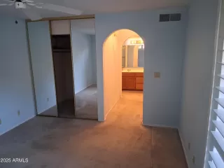 Photo #6: 6858018 Listing 