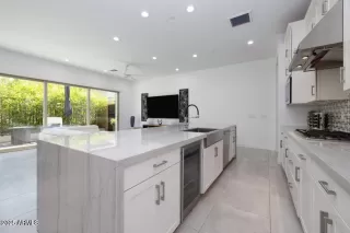 Photo #3: 6858045 Listing 