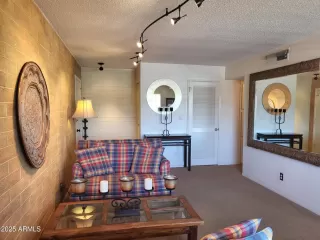 Photo #3: 6858176 Listing 