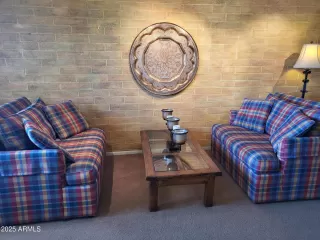 Photo #5: 6858176 Listing 