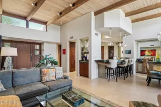 Photo #5: 6858181 Listing 