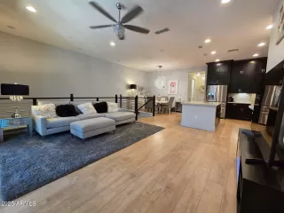 Photo #2: 6858207 Listing