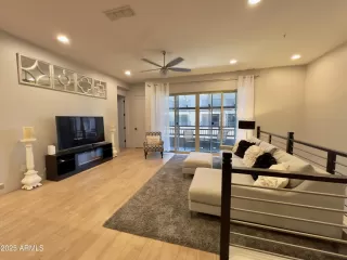 Photo #3: 6858207 Listing