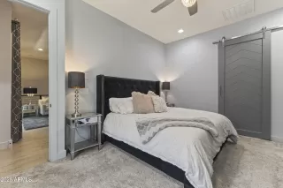 Photo #5: 6858207 Listing