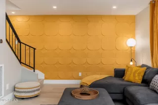 Photo #4: 6858357 Listing