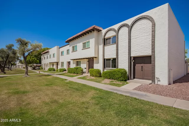 MLS: 6858615 Condo For Sale