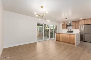 Photo #1: 6858615 Listing