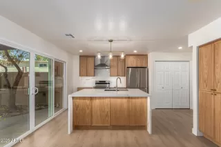 Photo #3: 6858615 Listing