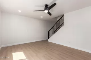 Photo #6: 6858615 Listing