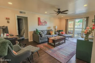 Photo #2: 6858721 Listing