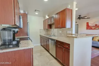 Photo #4: 6858721 Listing