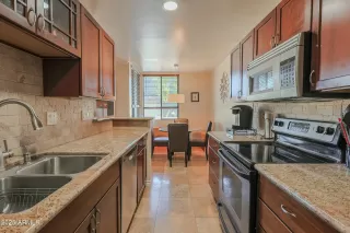 Photo #5: 6858721 Listing