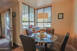 Photo #6: 6858721 Listing