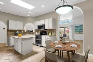 Photo #4: 6859054 Listing