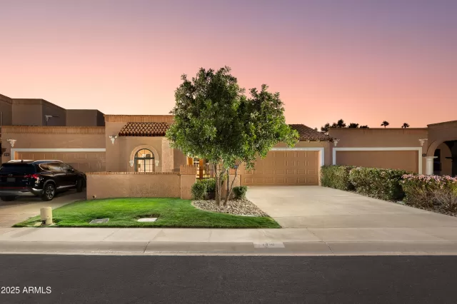 MLS: 6859333 Condo For Sale