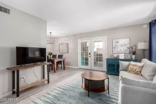 Photo #2: 6859595 Listing