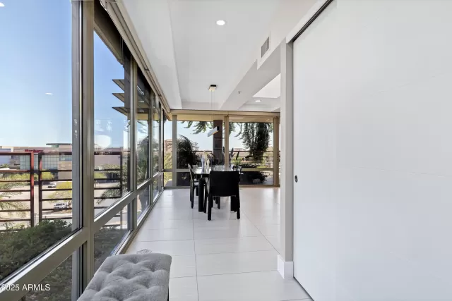 MLS: 6859692 Condo For Sale