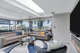 Photo #6: 6859692 Listing 