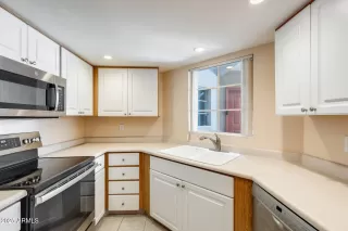 Photo #1: 6859697 Listing 