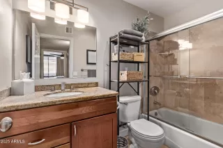 Photo #4: 6859723 Listing