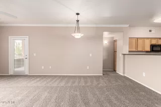 Photo #4: 6859750 Listing 