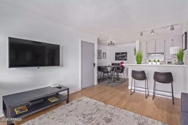 MLS: 6859828 Condo For Sale