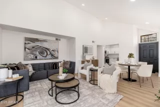 Photo #2: 6860113 Listing 