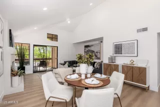 Photo #3: 6860113 Listing 