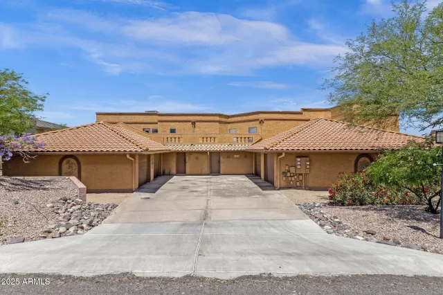 MLS: 6860197 Condo For Sale