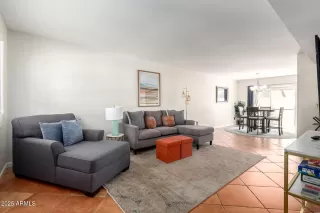 Photo #6: 6860603 Listing 