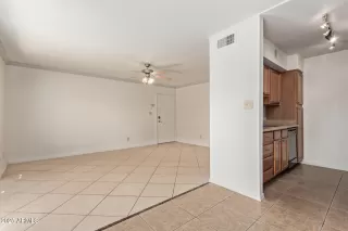 Photo #4: 6860817 Listing