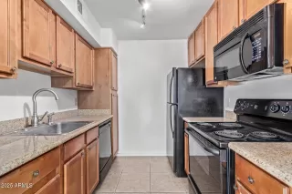 Photo #5: 6860817 Listing