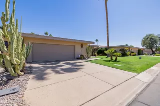 Photo #1: 6860829 Listing