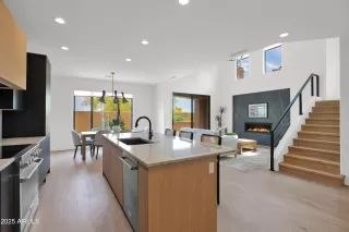 Photo #2: 6860911 Listing 