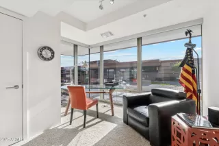 Photo #6: 6860961 Listing