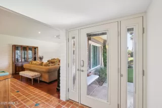 Photo #3: 6860998 Listing 