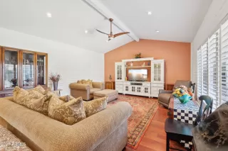 Photo #4: 6860998 Listing 