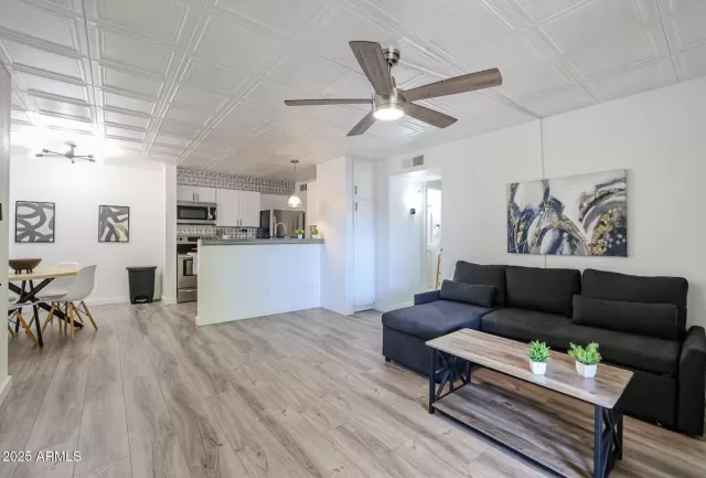 MLS: 6861005 Condo For Sale