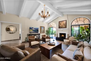 Photo #2: 6861039 Listing 