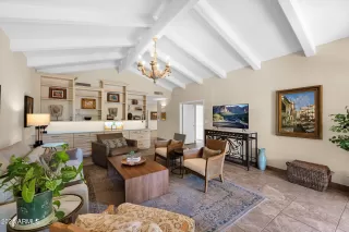 Photo #6: 6861039 Listing 