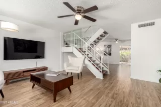 Photo #2: 6861224 Listing 