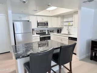 Photo #4: 6861255 Listing