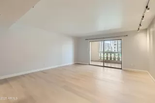 Photo #5: 6861255 Listing