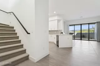 Photo #3: 6861324 Listing