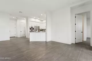 Photo #6: 6861324 Listing